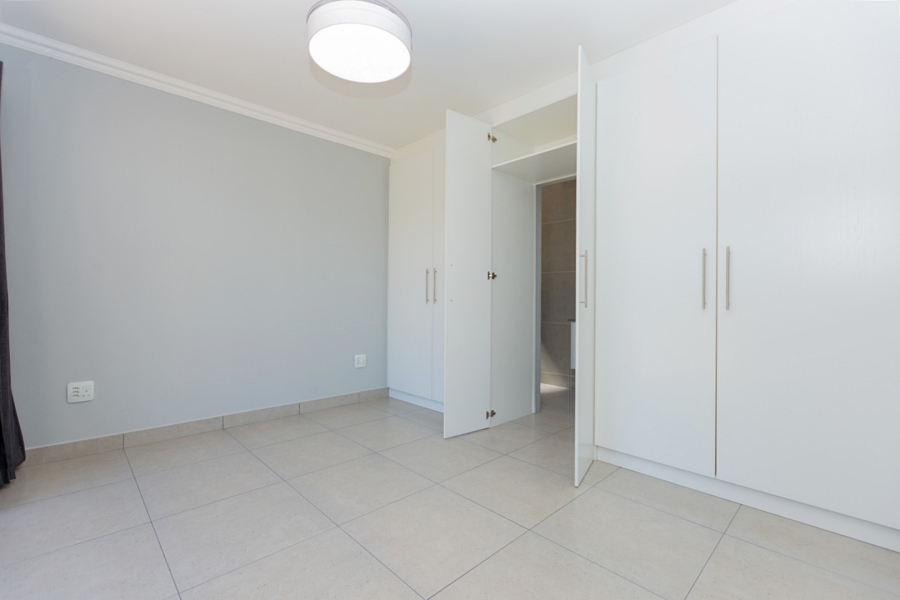 5 Bedroom Property for Sale in Country Club Western Cape